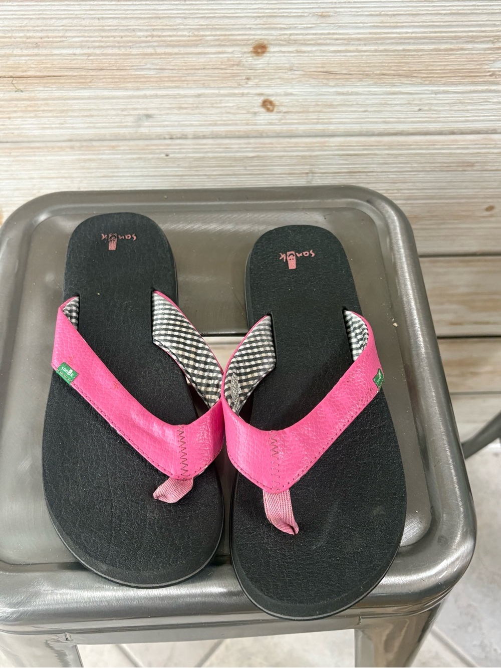 Sanuk Pink Yoga Mat Women's Flip Flop Sandals